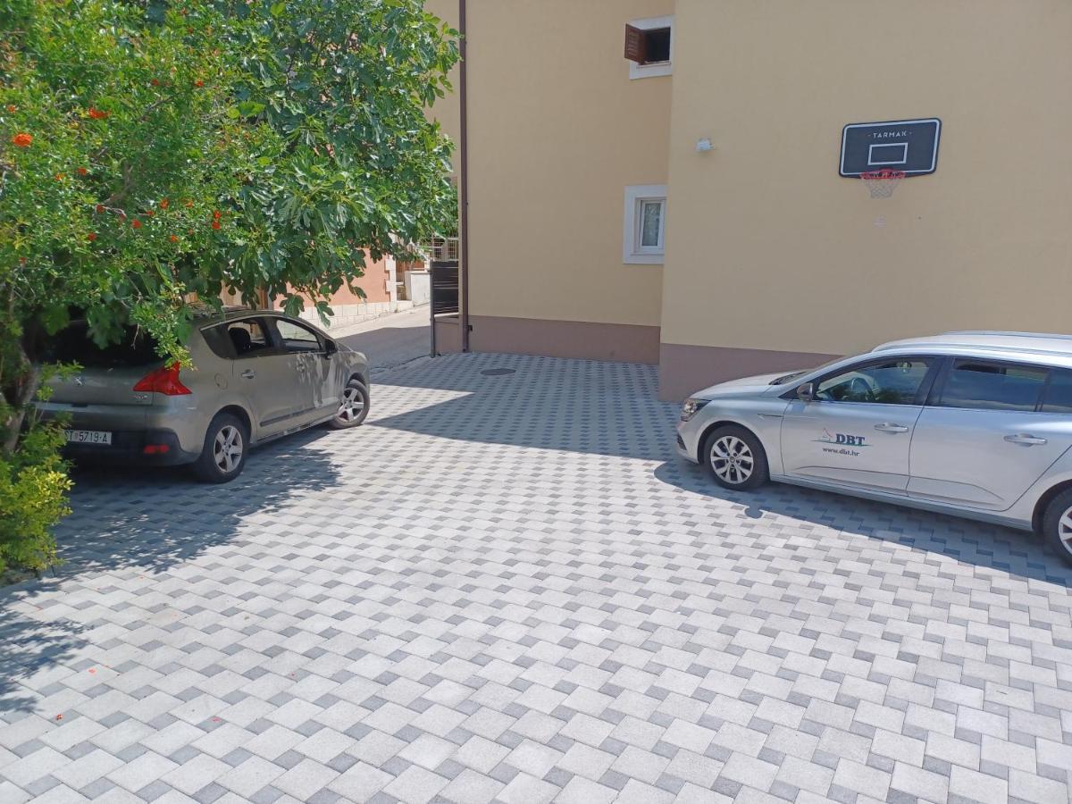 Villa Domjanovic Apartments Solin Exterior photo